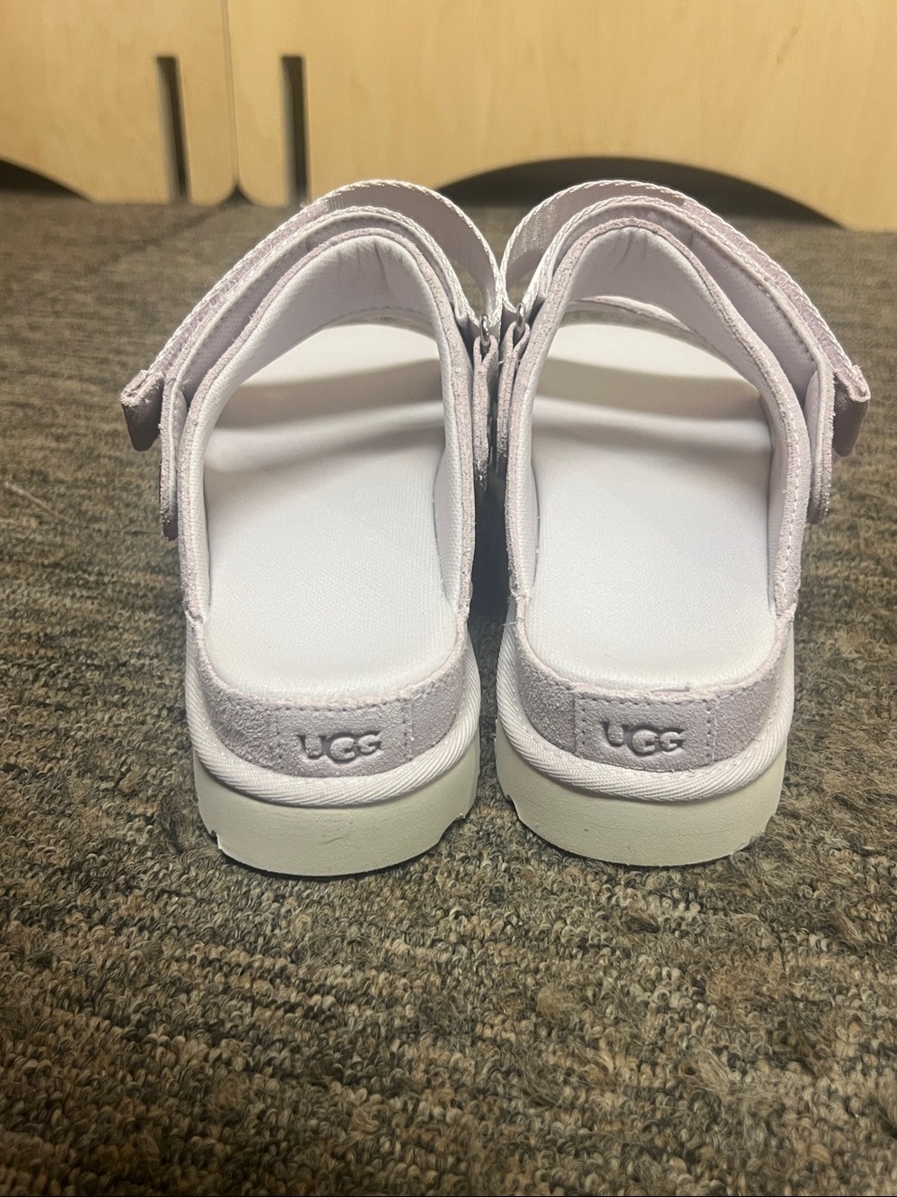 UGG Goldenstar Glide Platform sandal in Bay Fog size 9 NIB - Picture 7 of 9